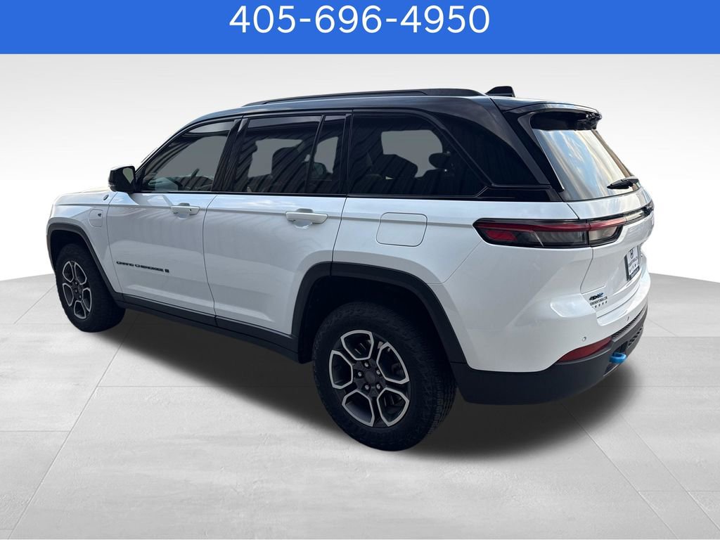 Used 2022 Jeep Grand Cherokee Trailhawk w/ Advanced Protech Group II AWD/4WD image 2