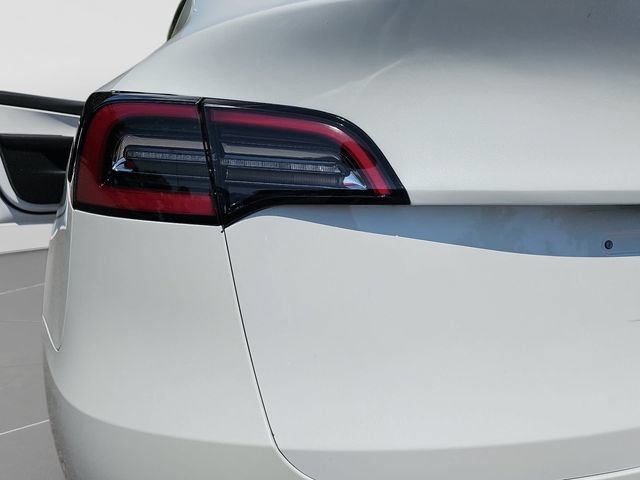 Used 2021 Tesla Model Y Long Range AWD/4WD image 35
