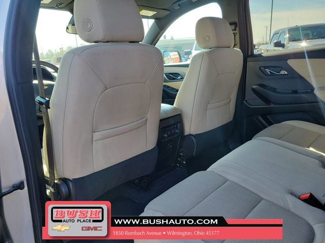 Used 2022 Chevrolet Traverse LS image 12
