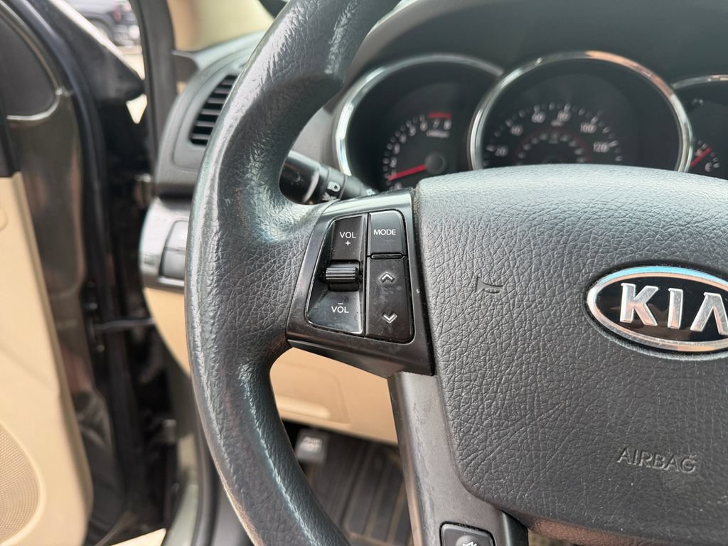 Used 2011 Kia Sorento 2WD image 16