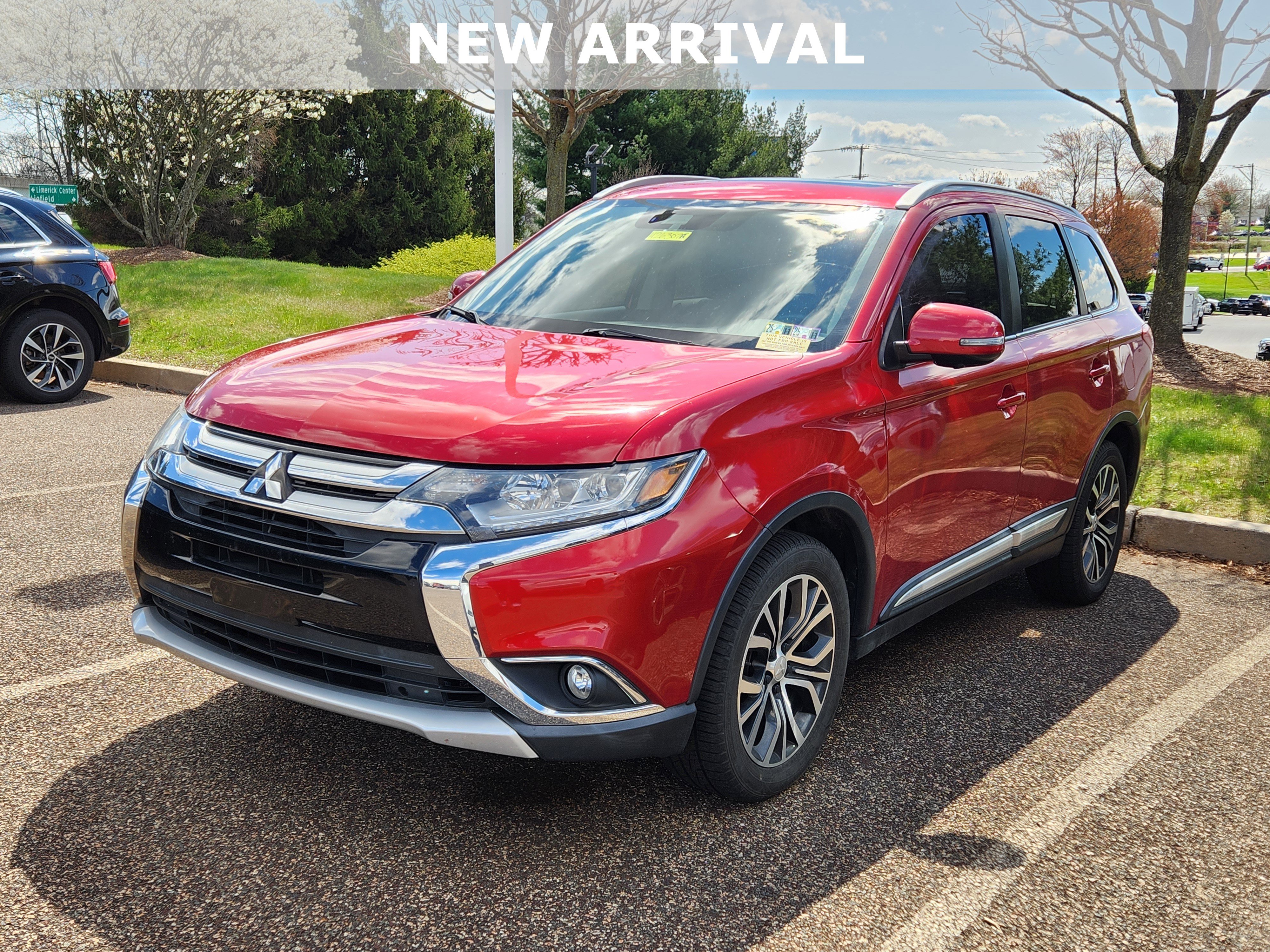 Used 2017 Mitsubishi Outlander SEL image 1