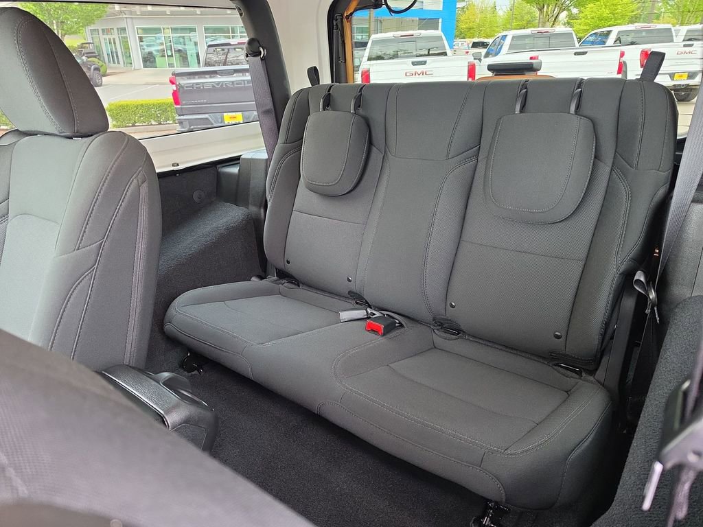 Used 2022 Jeep Wrangler Sport AWD/4WD image 26