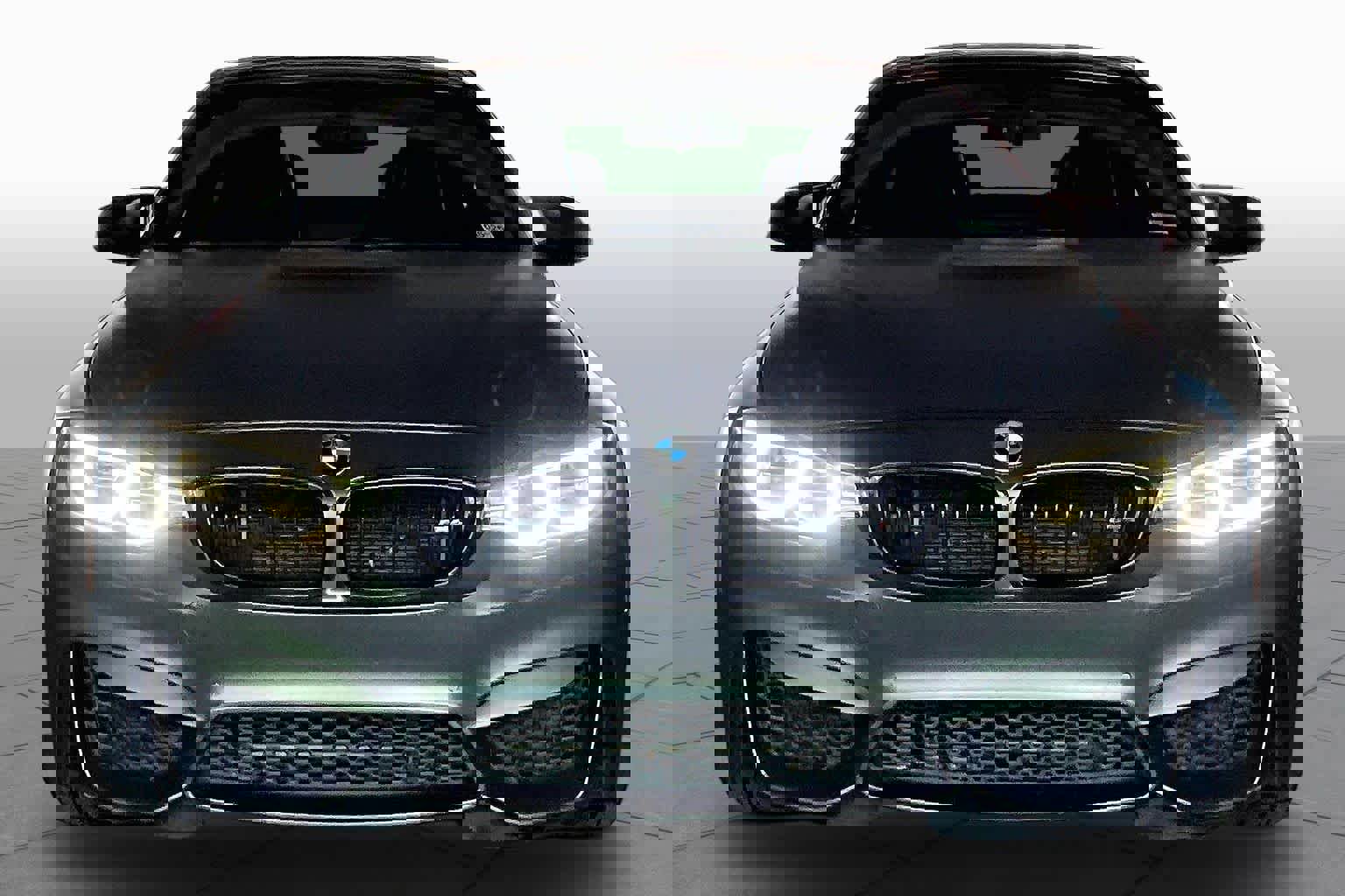 Used 2017 BMW M4 Coupe image 3