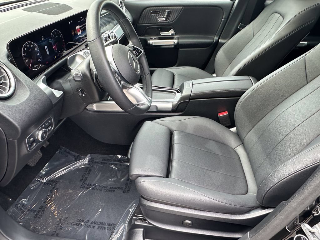 Certified 2025 Mercedes-Benz GLB 250 image 10