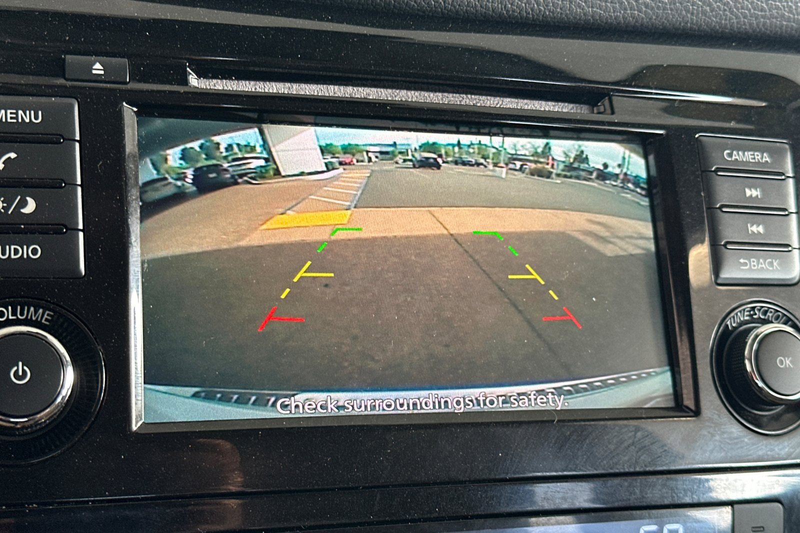 Used 2019 Nissan Rogue SV image 16