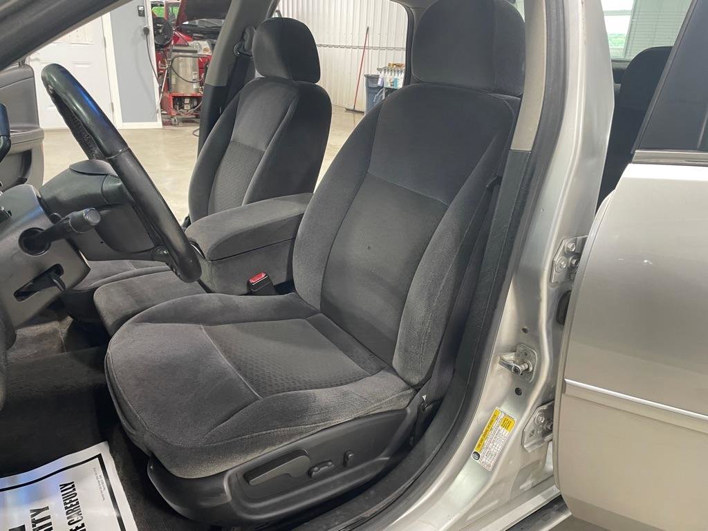 Used 2006 Chevrolet Impala LT w/ Preferred Equipment Group FWD image 10