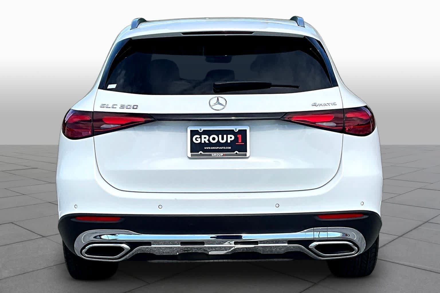 Used 2025 Mercedes-Benz GLC 300 4MATIC image 5