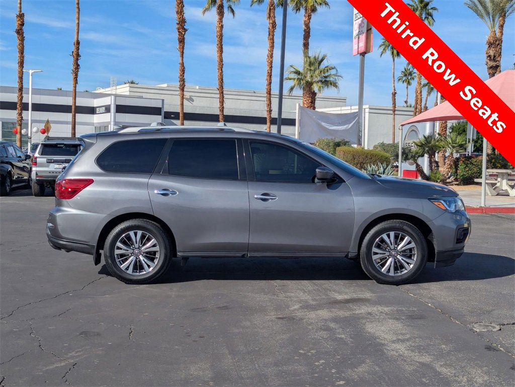 Used 2020 Nissan Pathfinder SV image 5