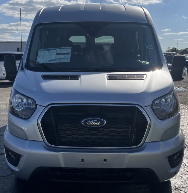 New 2025 Ford Expedition Platinum image 3