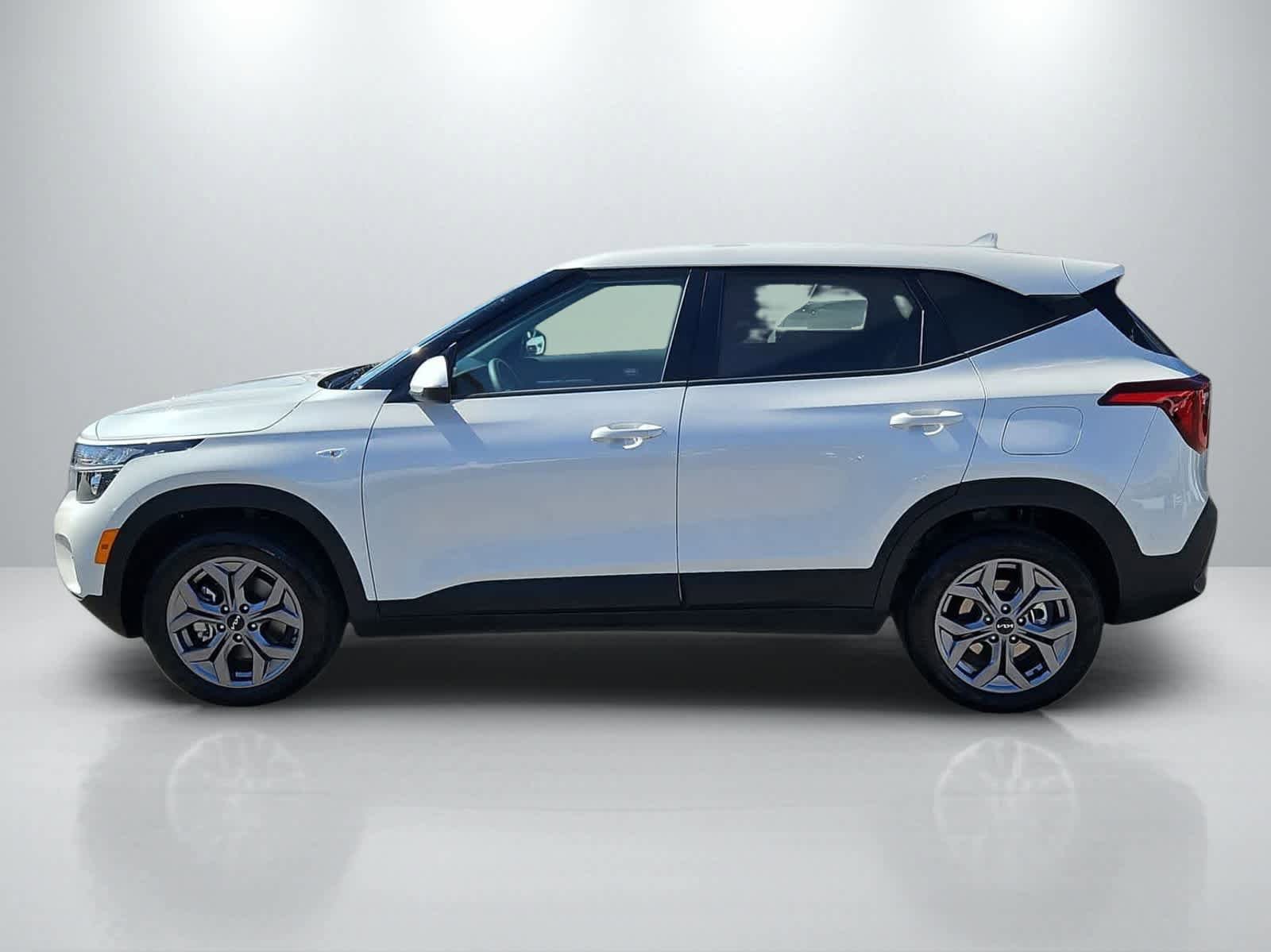 Used 2024 Kia Seltos LX AWD/4WD image 9