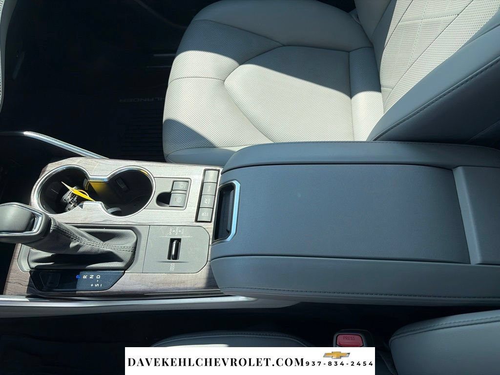 Used 2021 Toyota Highlander Platinum AWD/4WD image 14