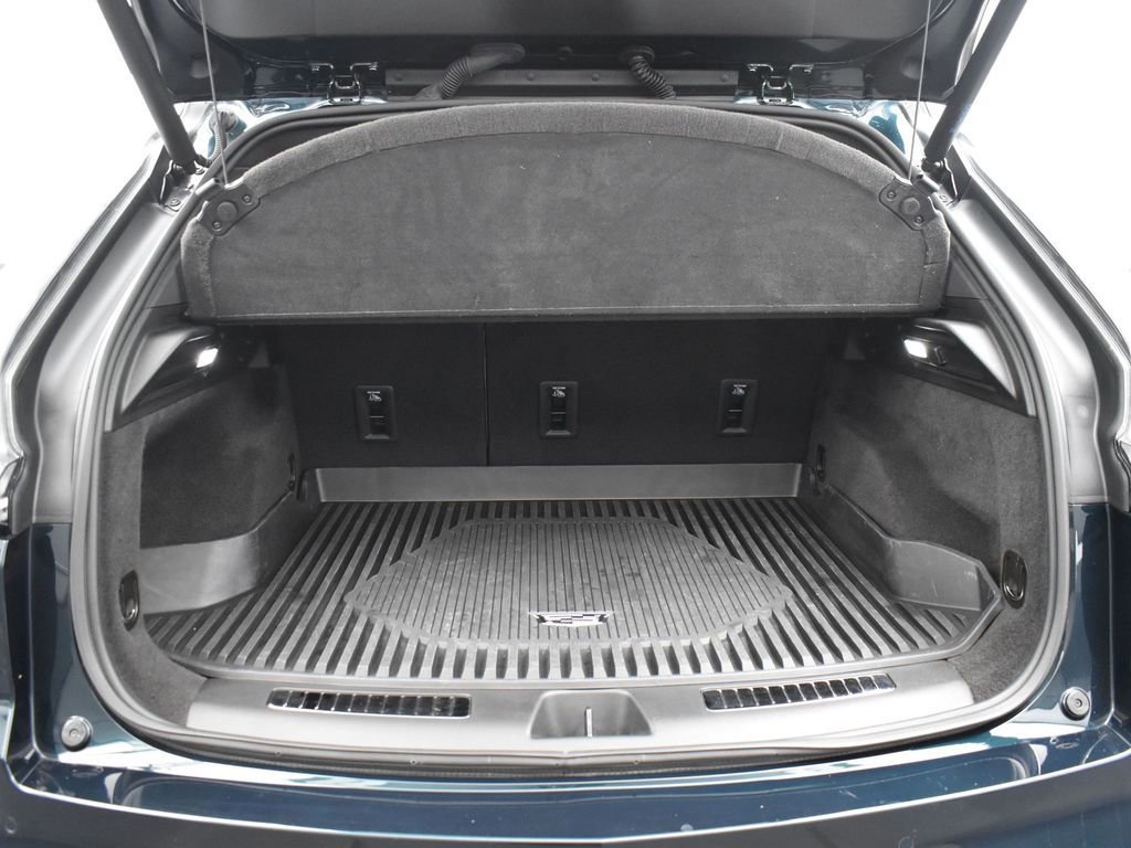 Certified 2025 Cadillac XT4 Sport image 30