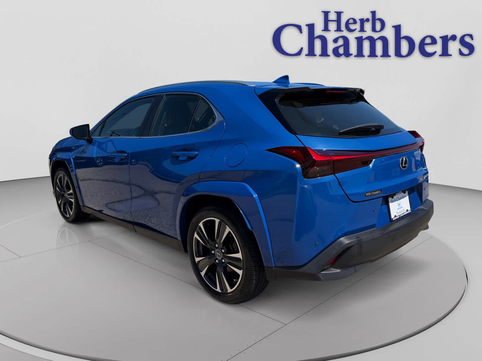 Used 2024 Lexus UX 250h AWD w/ Premium Package image 3