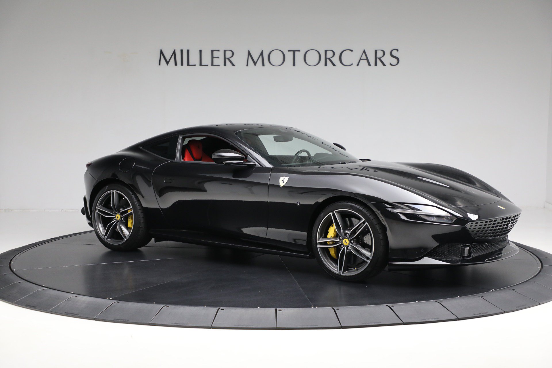 Certified 2022 Ferrari Roma RWD image 10