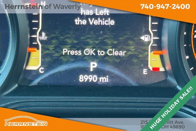 Used 2024 Jeep Wrangler Sahara image 7