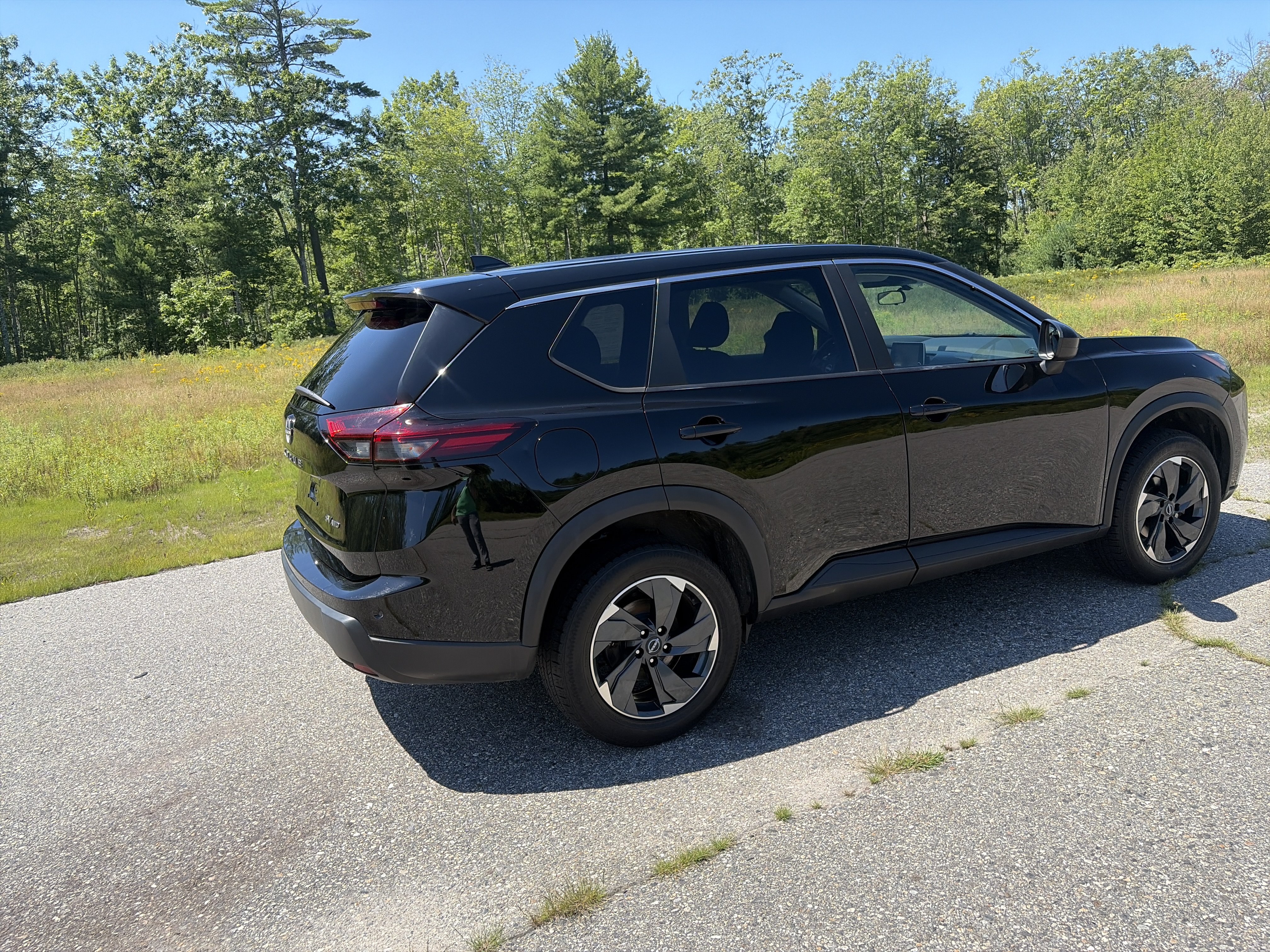 Certified 2024 Nissan Rogue SV AWD/4WD image 13