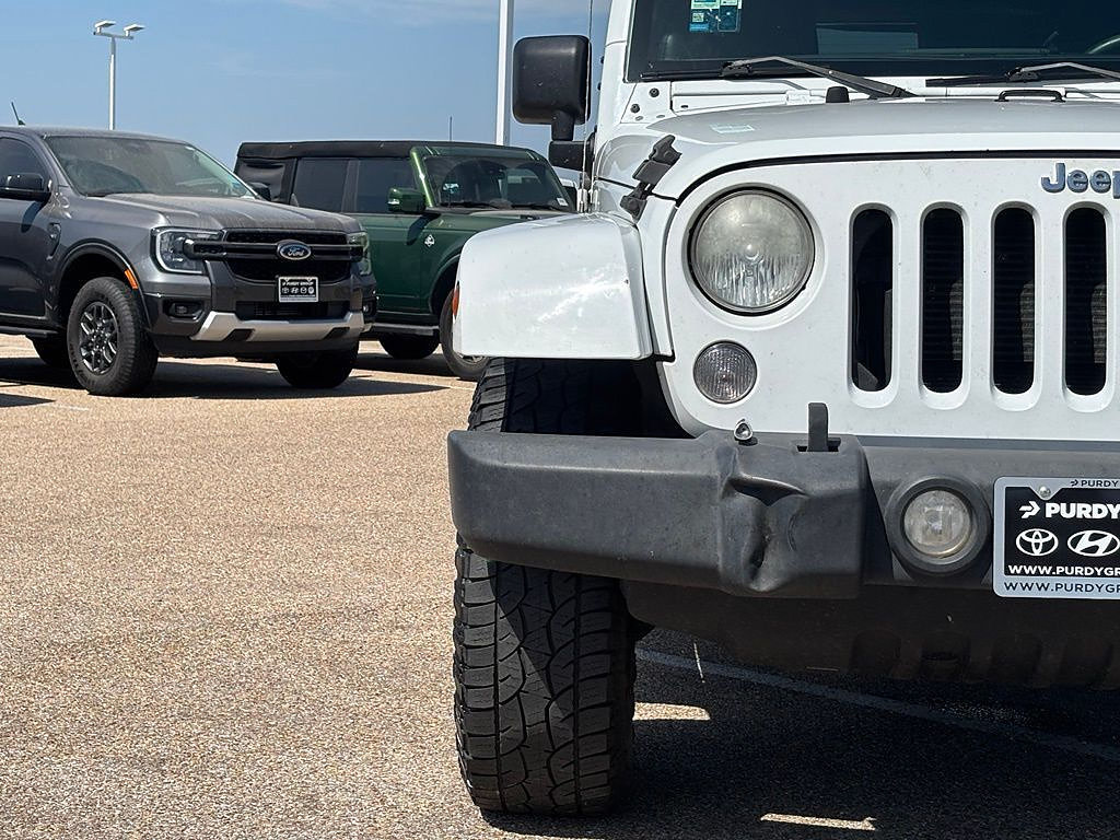 Used 2014 Jeep Wrangler Unlimited Sport w/ Quick Order Package 24S AWD/4WD image 3