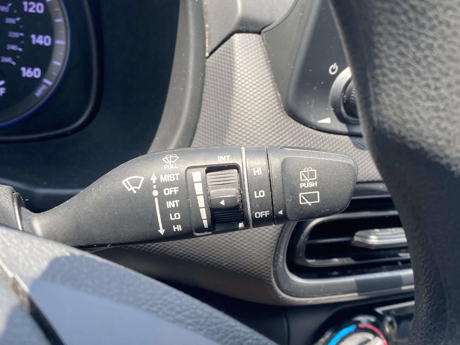 Used 2023 Hyundai Kona SEL FWD image 27