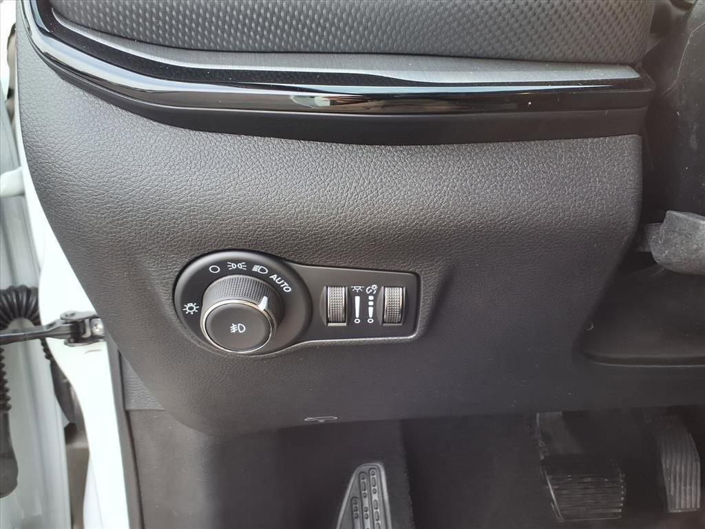 New 2026 Jeep Compass Trailhawk image 13