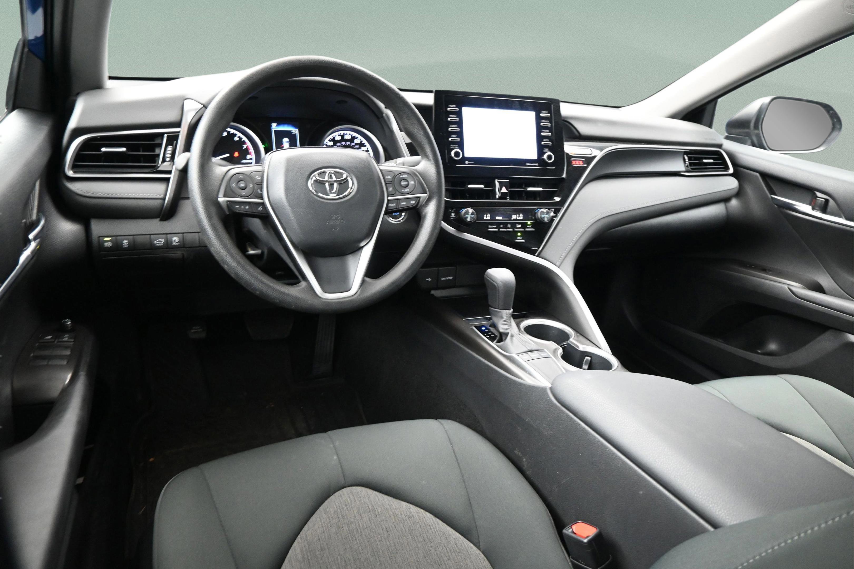 Used 2023 Toyota Camry LE w/ Convenience Package FWD image 35