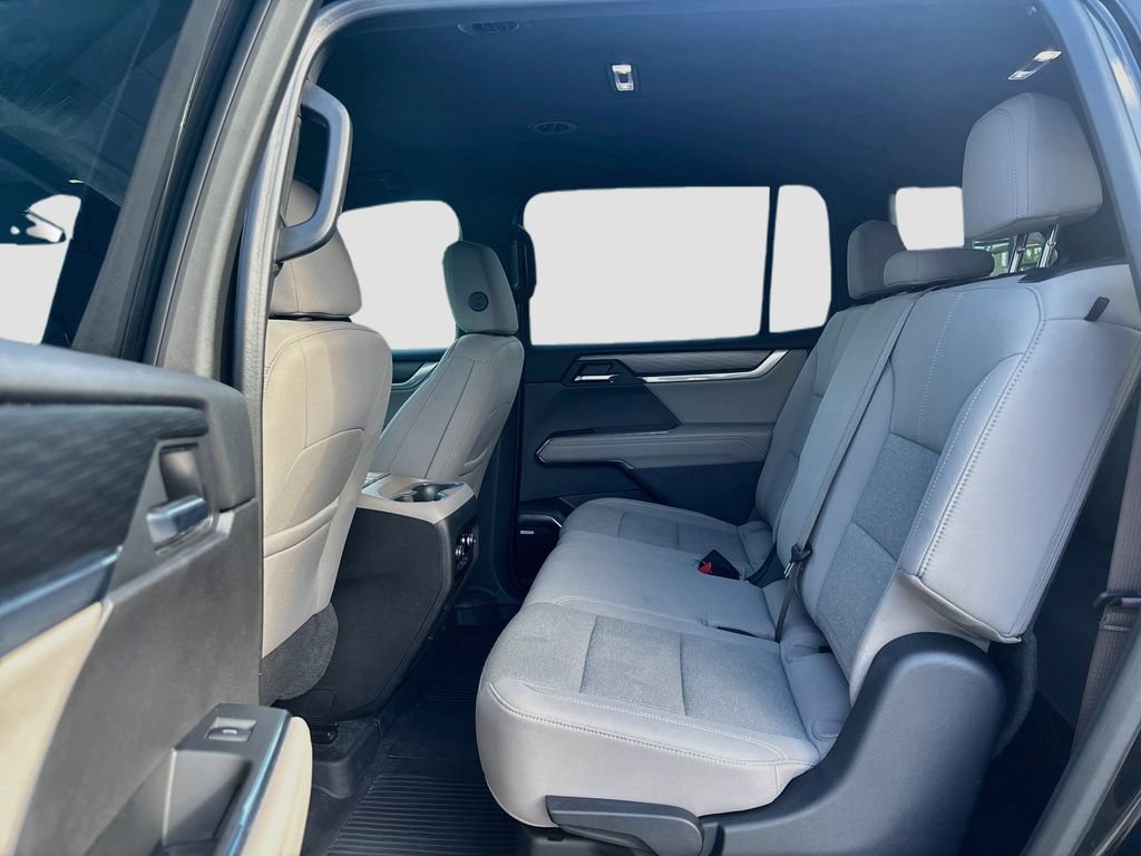 Used 2025 GMC Acadia Elevation w/ LPO, Floor Liner Package FWD image 20