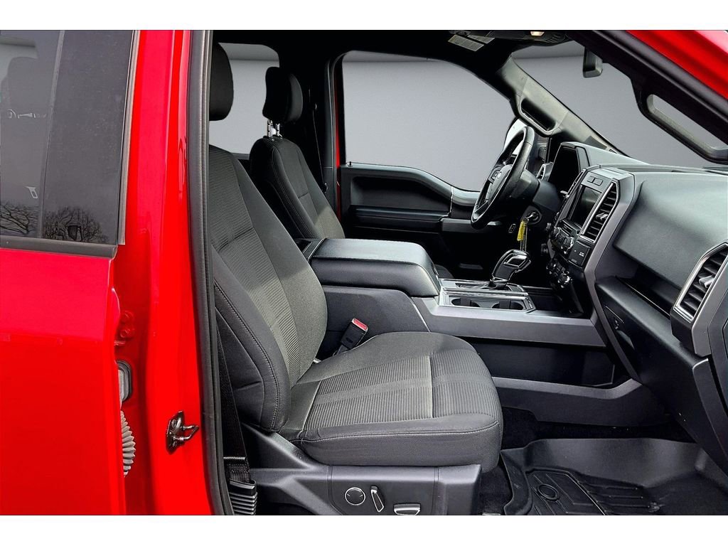 Used 2016 Ford F150 XLT w/ Equipment Group 302A Luxury image 8