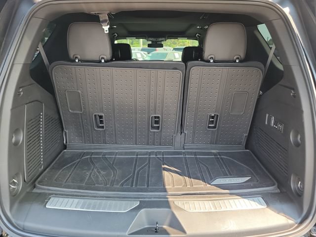Certified 2023 Chevrolet Tahoe Z71 w/ Luxury Package AWD/4WD image 16