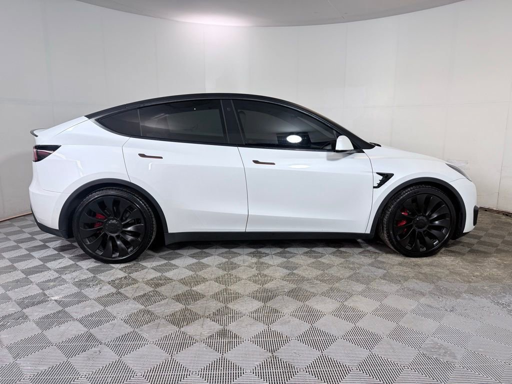 Used 2022 Tesla Model Y Performance image 8