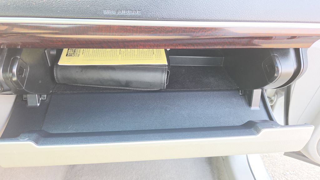 Used 2013 Toyota Camry XLE w/ Leather Pkg FWD image 58