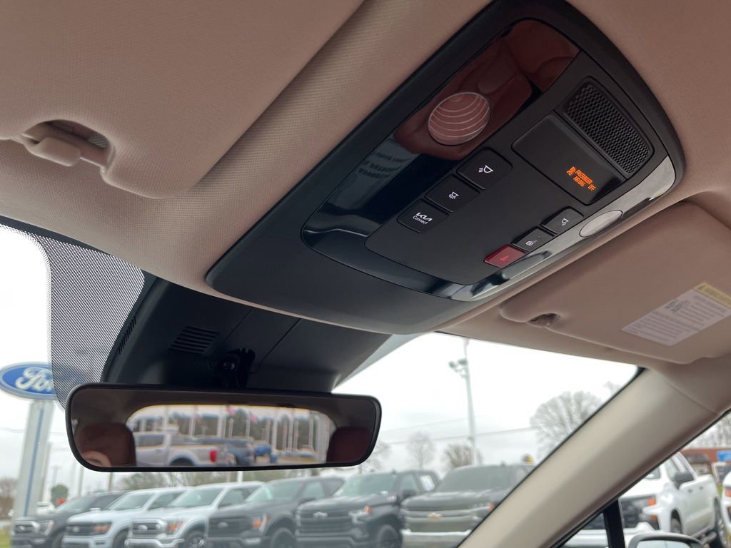 Used 2024 Kia Carnival SX image 19