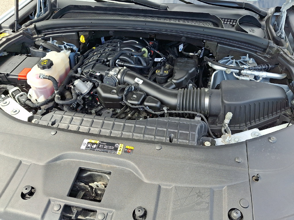 Certified 2025 Jeep Grand Cherokee Laredo AWD/4WD image 26
