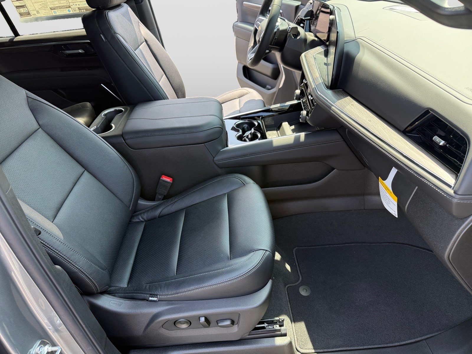 New 2026 Chevrolet Tahoe LS w/ LS Custom Edition AWD/4WD image 12