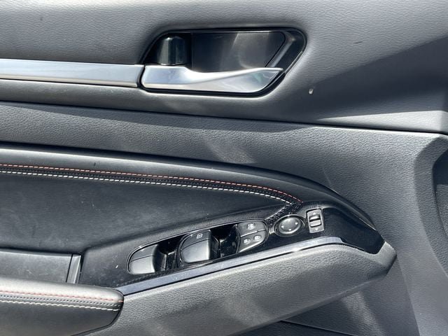 Used 2023 Nissan Altima 2.5 SR w/ SR Premium Package FWD image 21