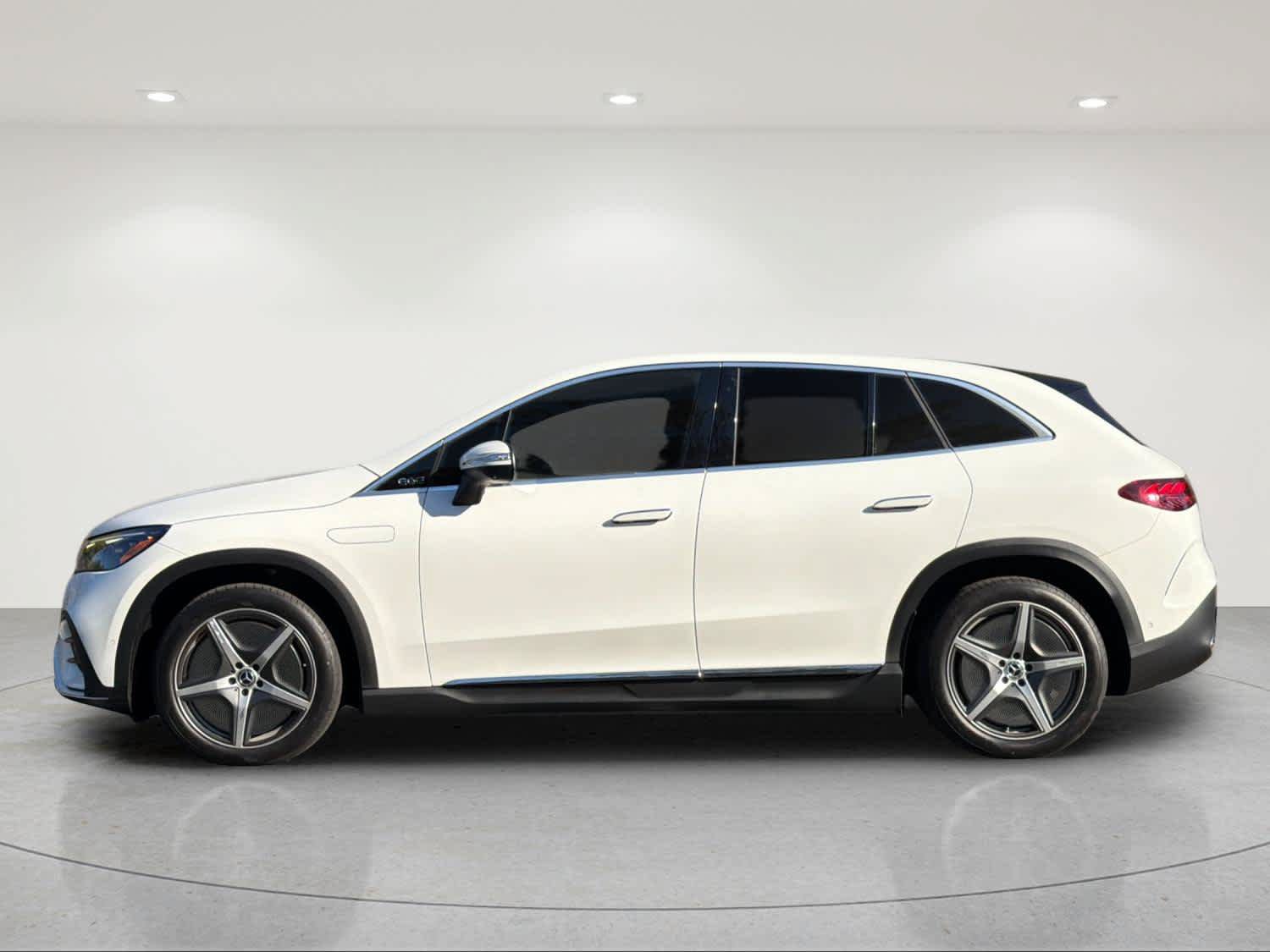 Certified 2023 Mercedes-Benz EQE 500 4MATIC SUV w/ Pinnacle Trim Package image 2