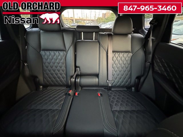 Used 2026 Nissan Rogue Platinum w/ Family Package AWD/4WD image 13