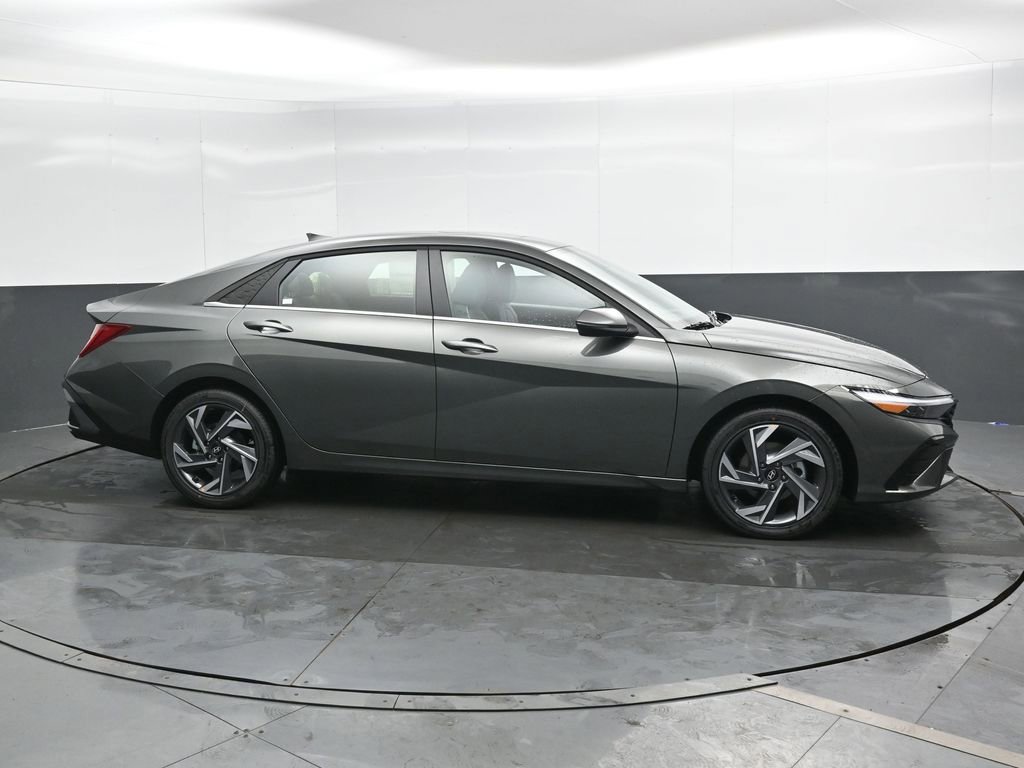 New 2026 Hyundai Elantra Limited w/ Cargo Package image 3
