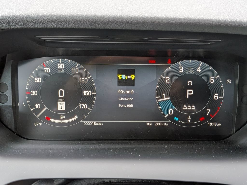 New 2026 Land Rover Discovery Sport Landmark AWD/4WD image 31