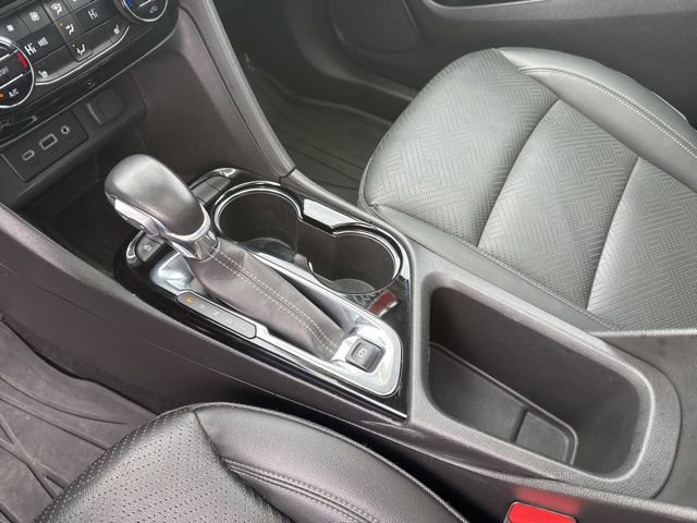 Used 2022 Buick Encore GX Essence w/ Experience Buick Package image 28