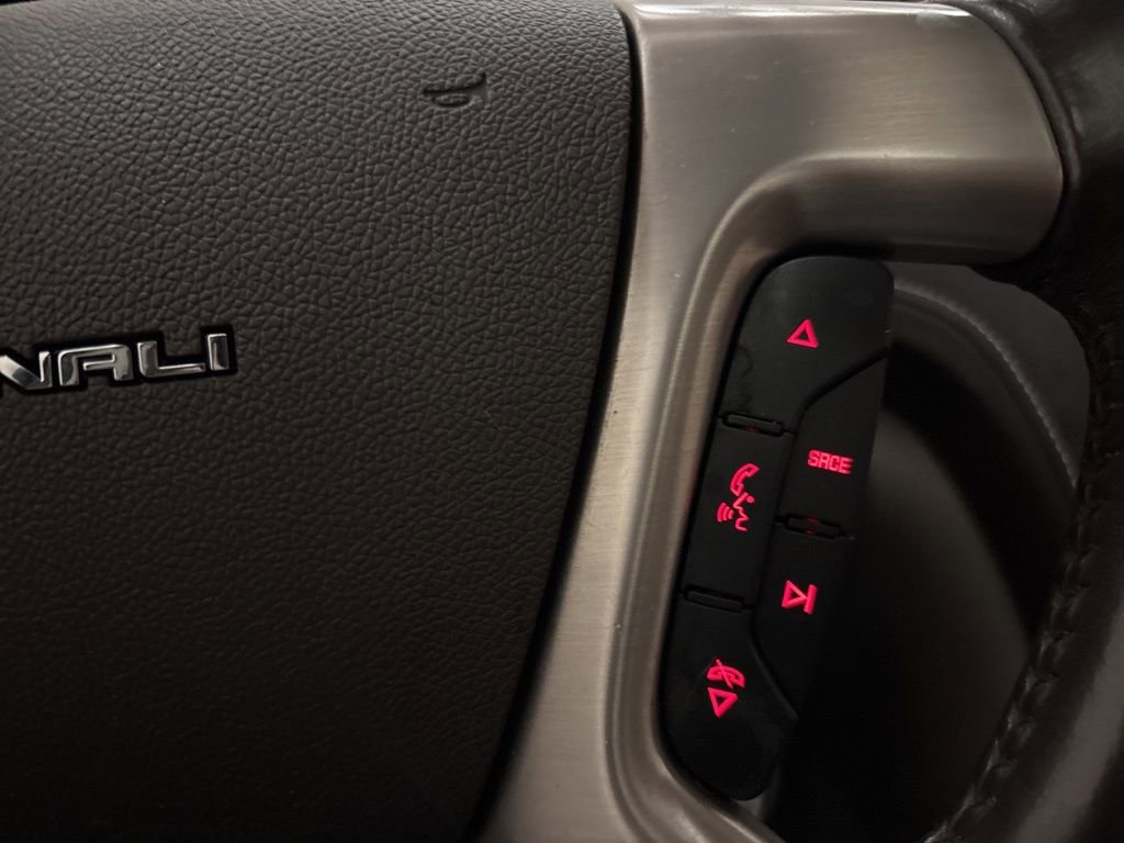 Used 2016 GMC Acadia Denali image 18