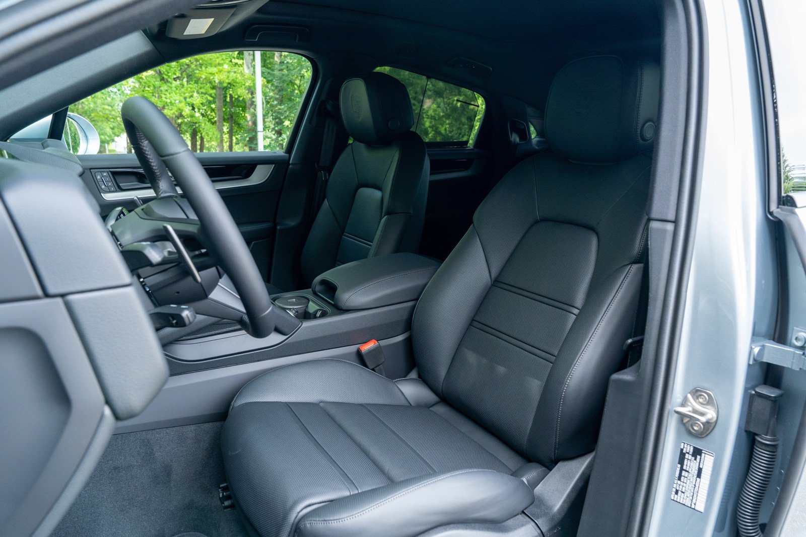 New 2026 Porsche Cayenne Coupe AWD/4WD image 5