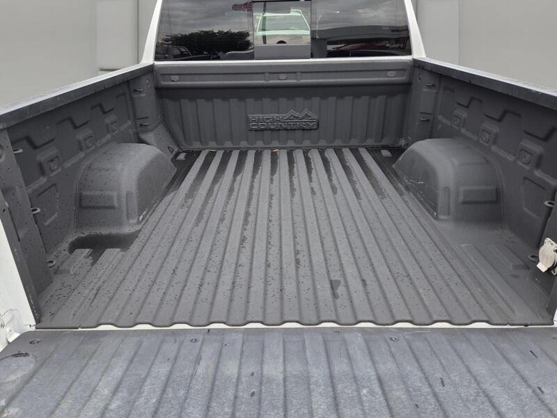 Used 2022 Chevrolet Silverado 1500 High Country w/ Z71 Off-Road Package AWD/4WD image 16