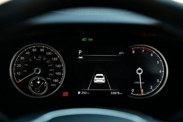 Used 2023 Genesis G70 2.0T image 29