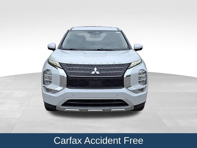 Used 2023 Mitsubishi Outlander SE FWD image 3