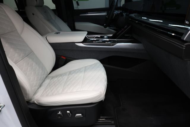 Used 2026 Cadillac Escalade V image 89