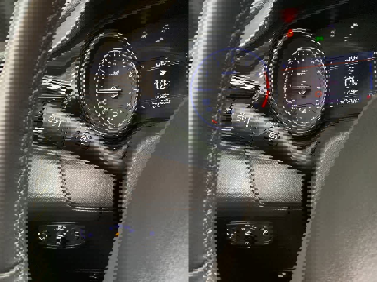 Used 2021 Buick Encore GX Preferred w/ Cold Weather Comfort Package image 23