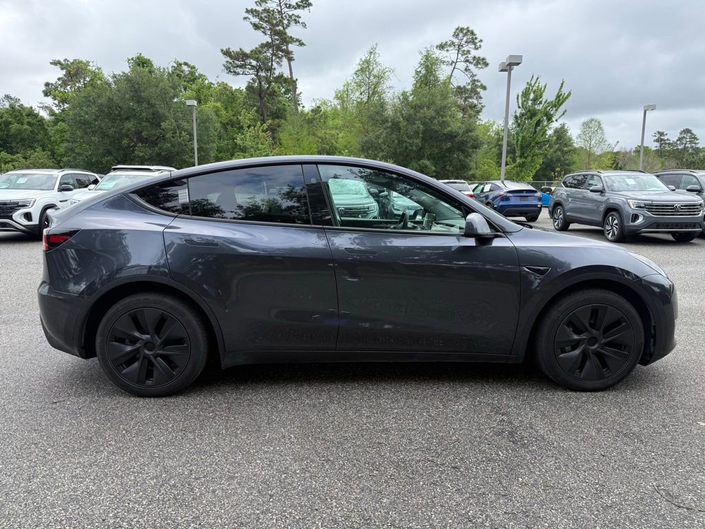 Used 2025 Tesla Model Y Long Range image 8