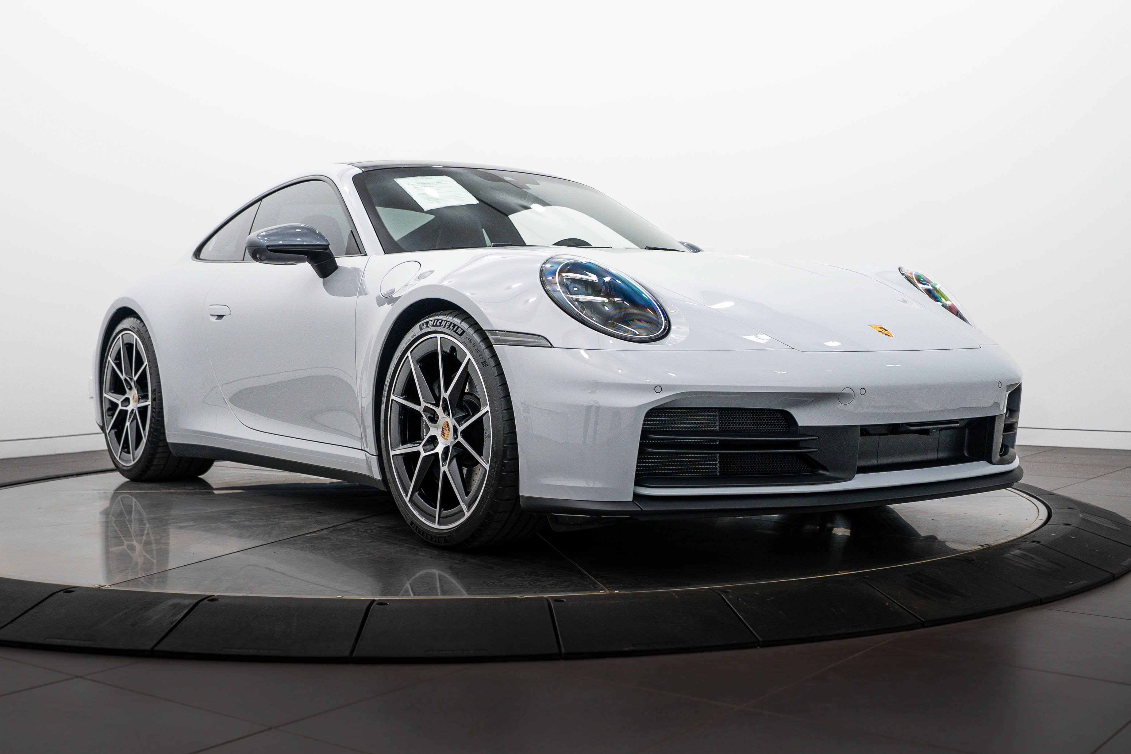 Certified 2026 Porsche 911 Carrera T RWD image 9