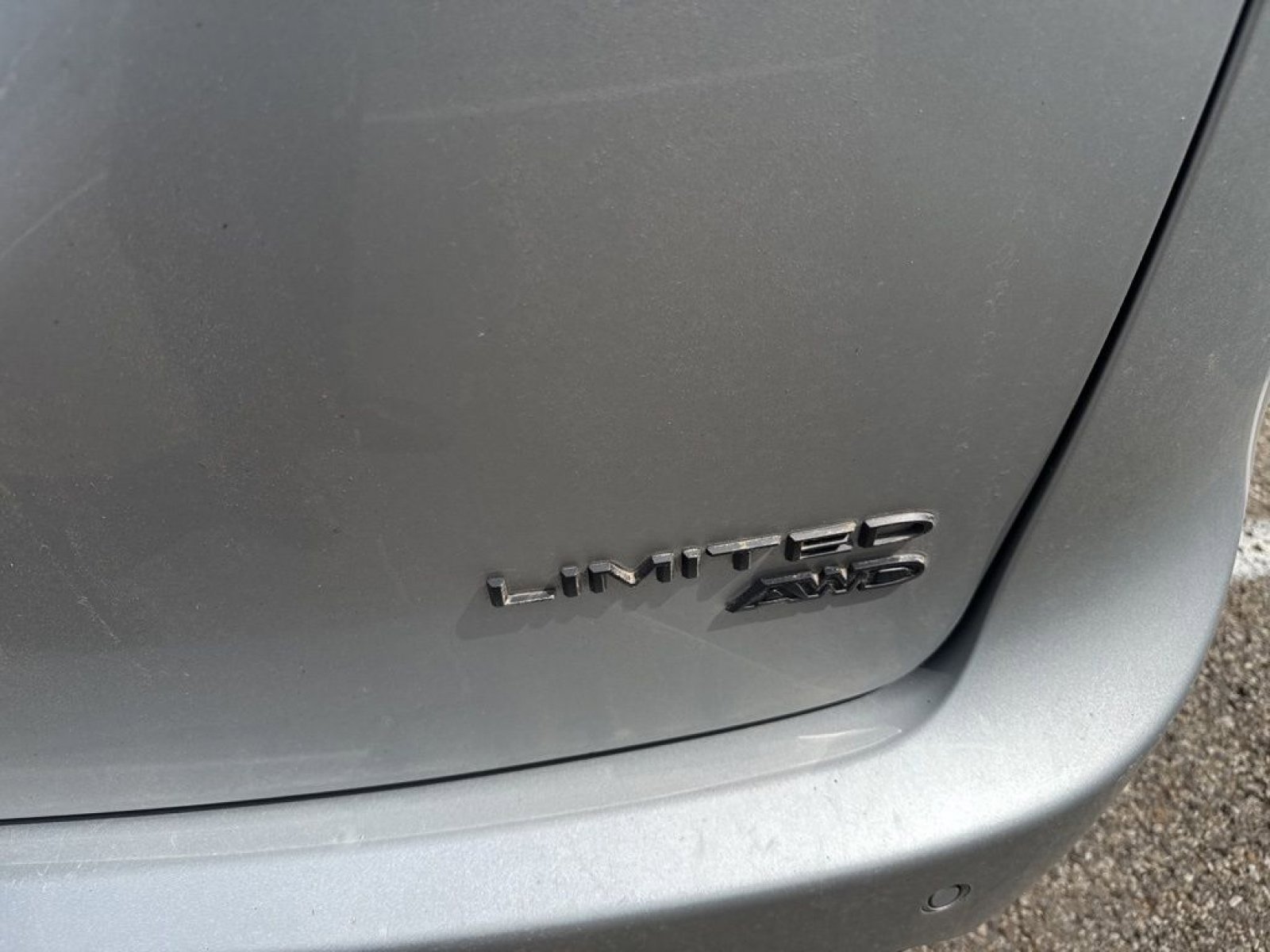 Used 2024 Chrysler Pacifica Limited w/ S Appearance Package image 7