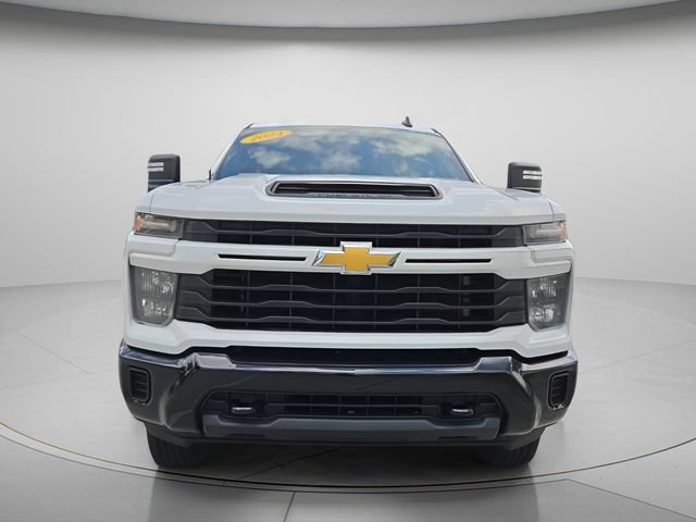 Used 2024 Chevrolet Silverado 2500 Custom w/ Custom Value Package AWD/4WD image 4