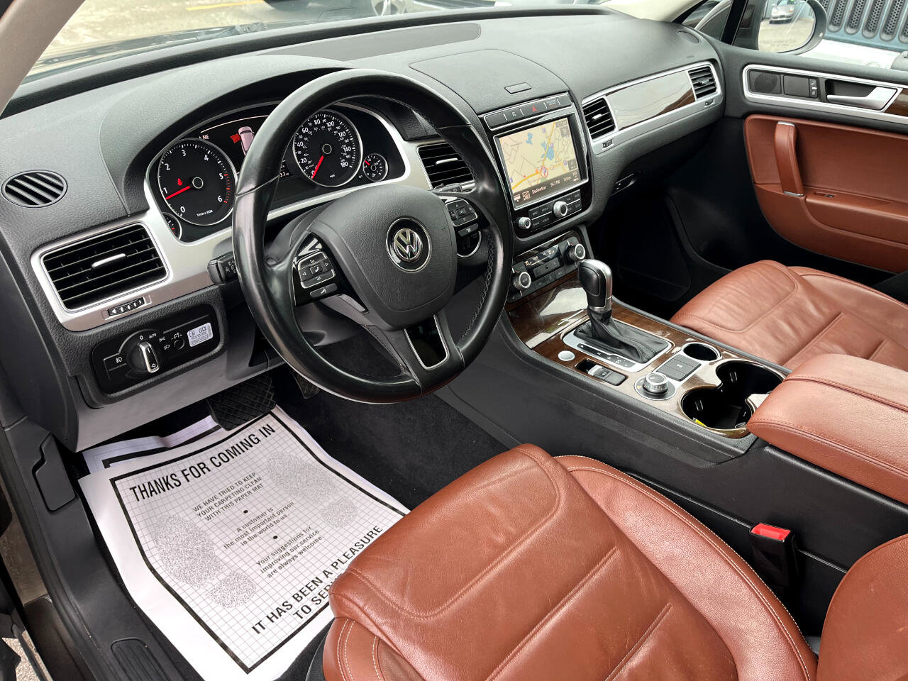 Used 2015 Volkswagen Touareg TDI image 11